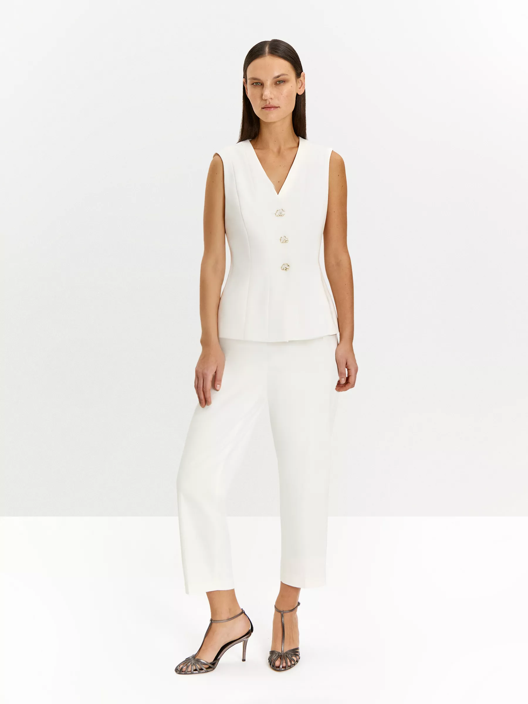 Брюки зауженного кроя