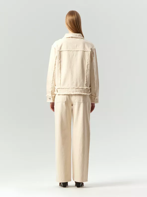 Джинсовая куртка oversize с бахромой