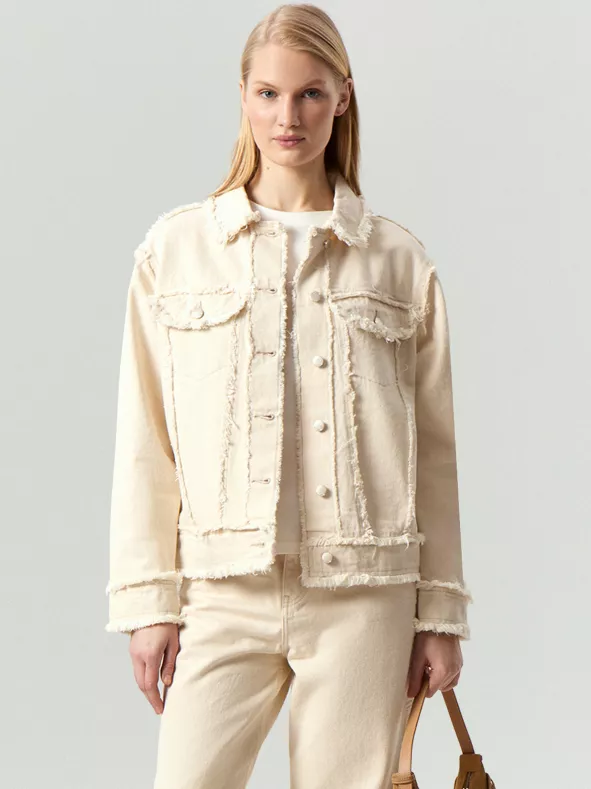 Джинсовая куртка oversize с бахромой