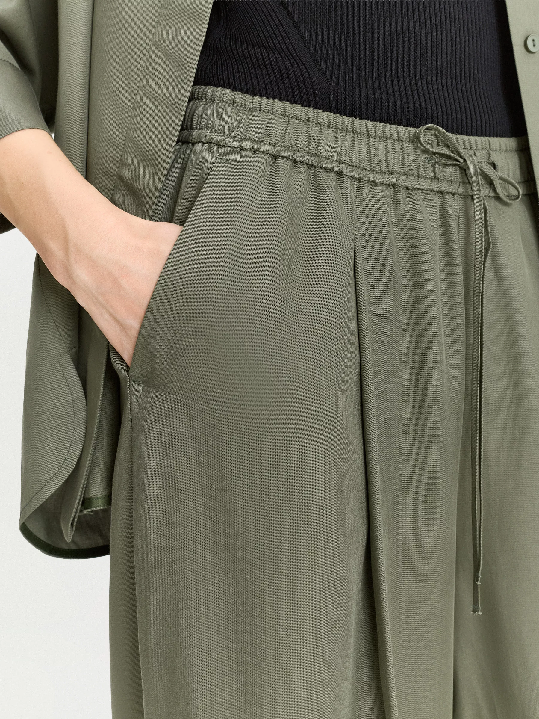 Брюки D455/pomme