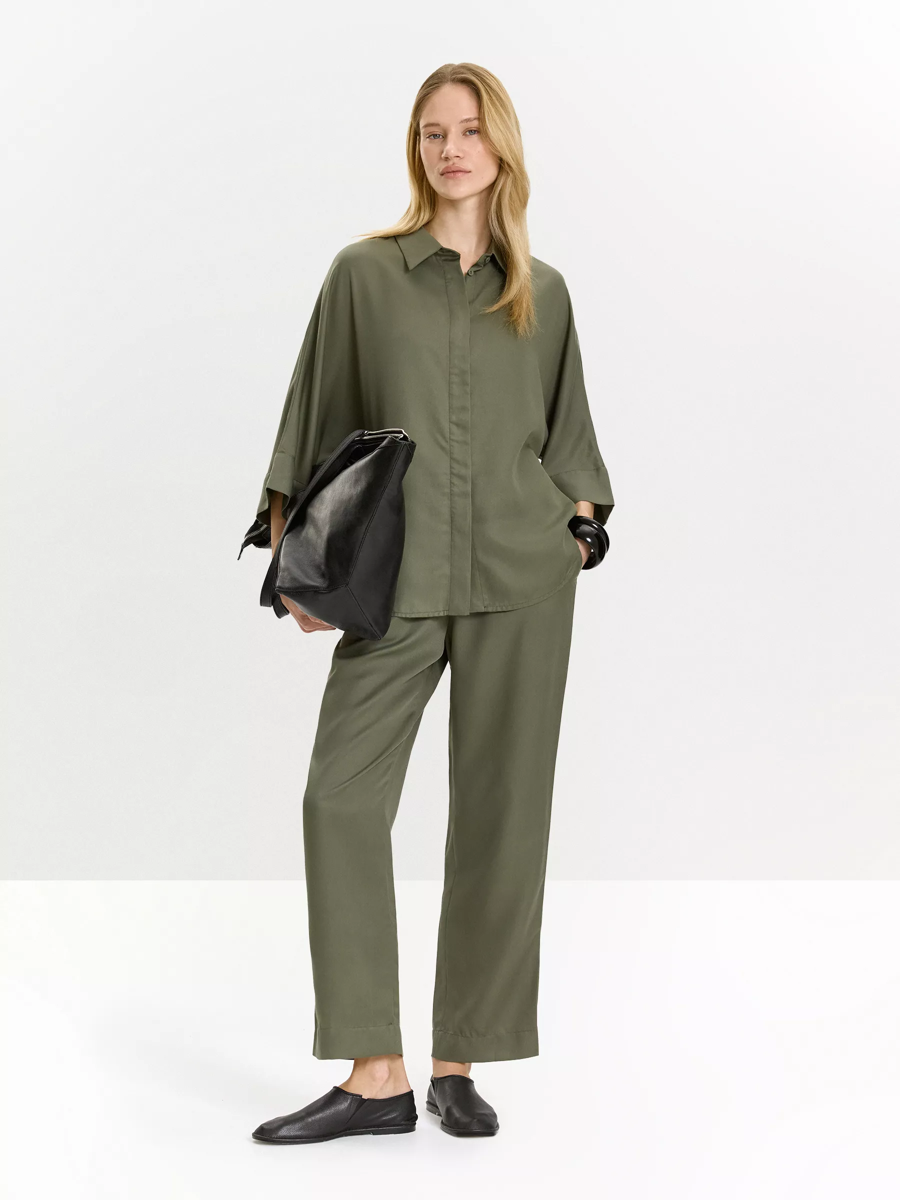 Брюки D184/pomme