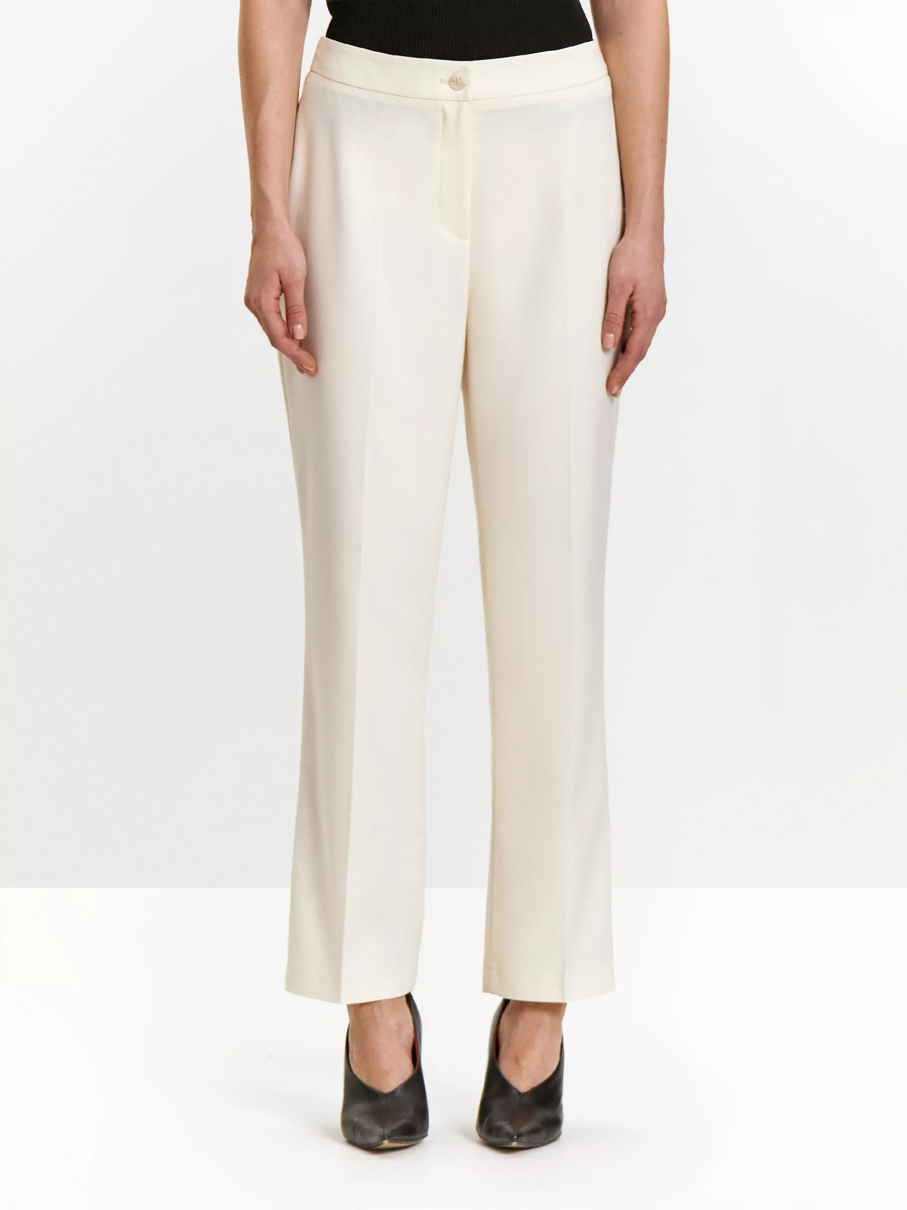 брюки зауженного кроя