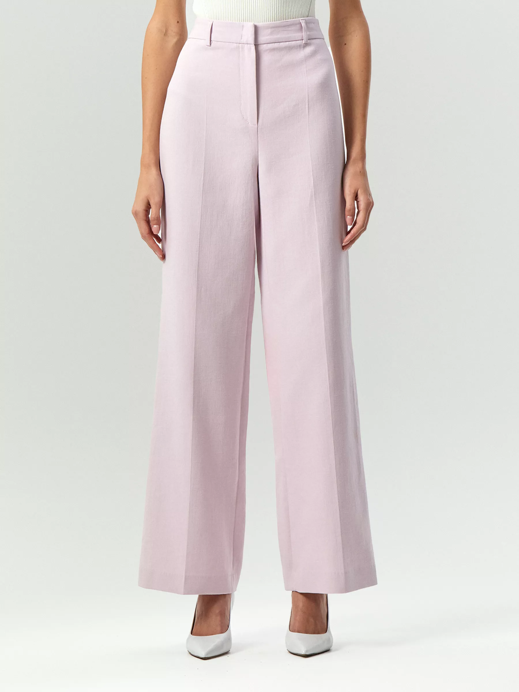 Брюки широкого кроя с защипами