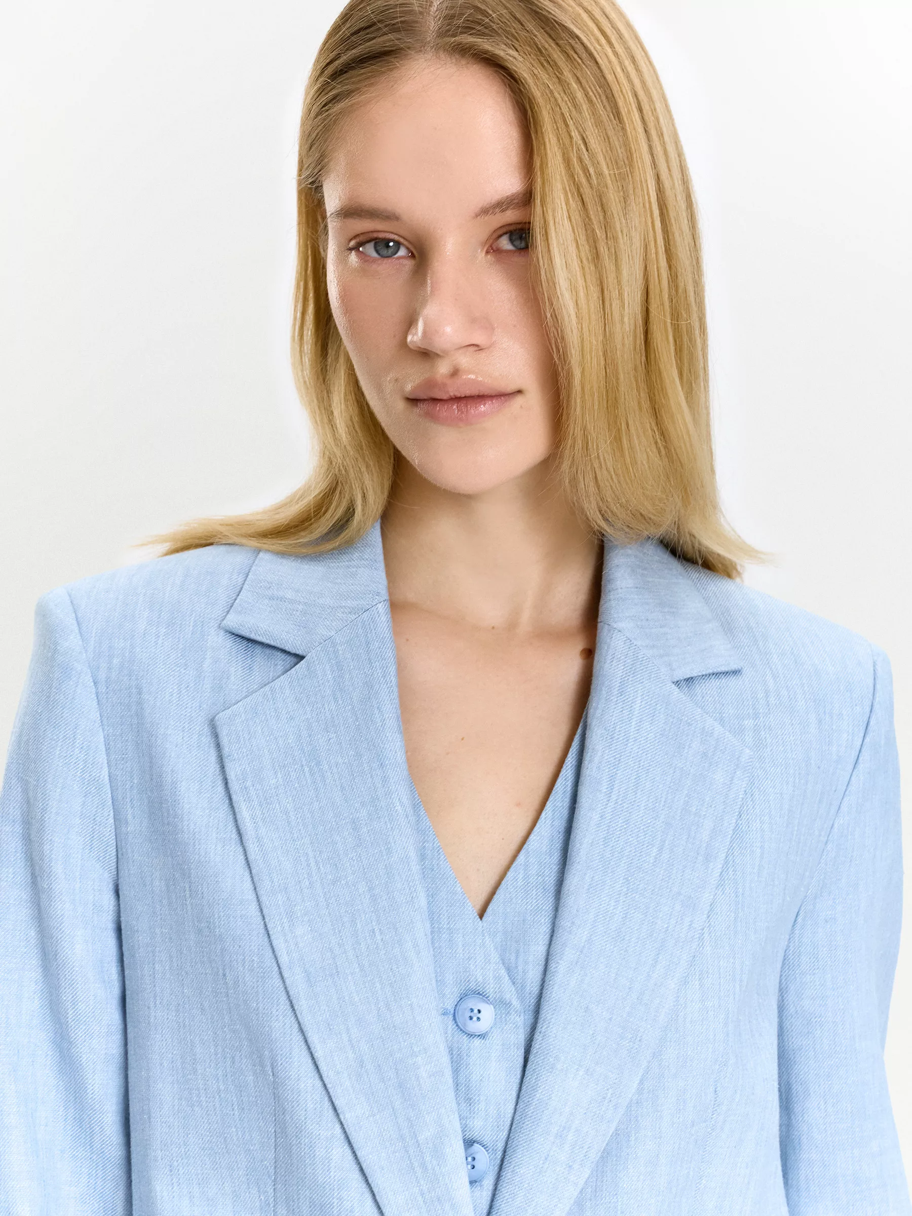 Однобортный жакет изо льна