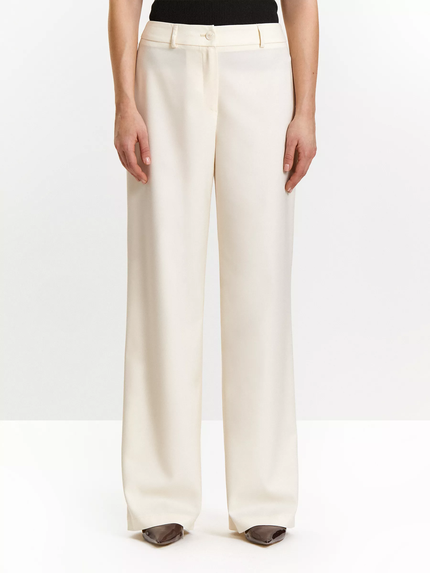 Брюки прямого кроя из костюмной шерсти