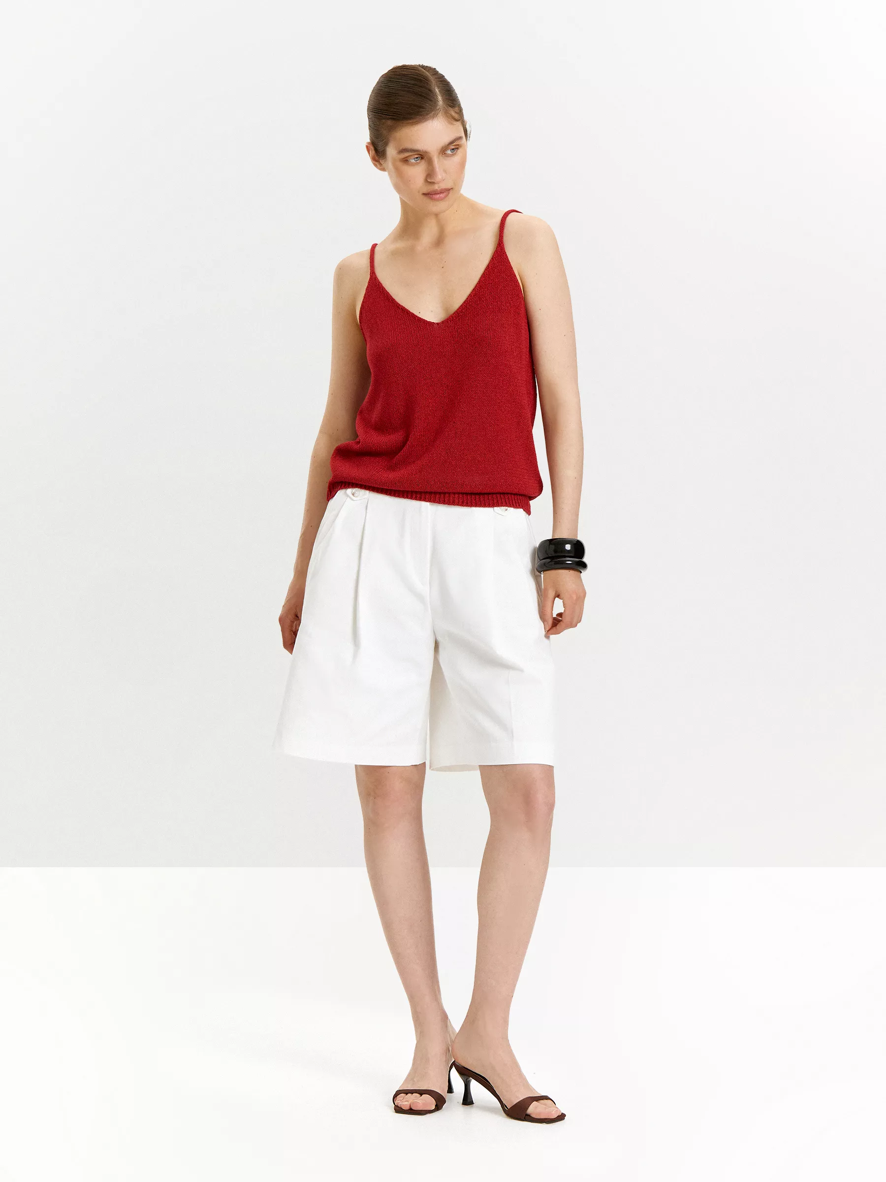 Шорты с защипами из 100% хлопка