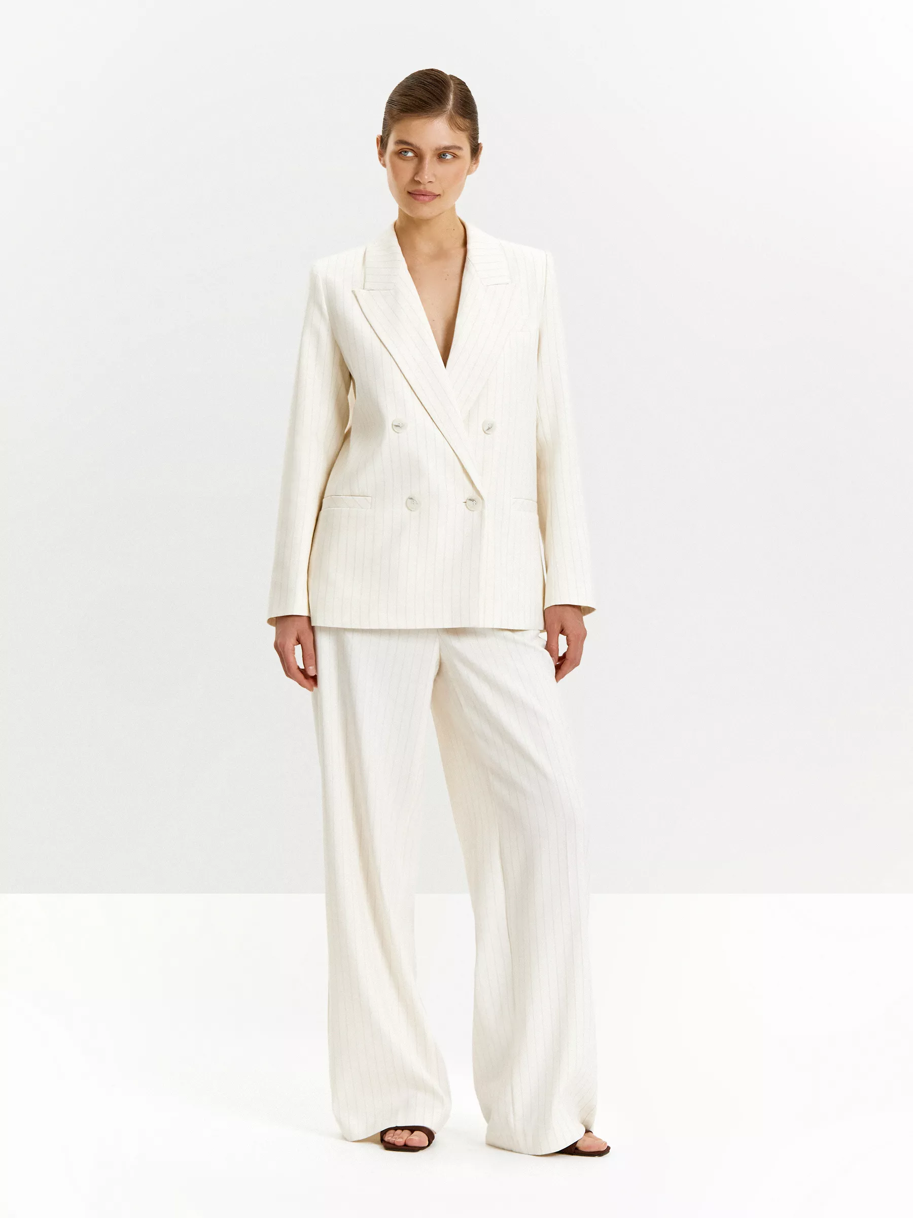 Двубортный жакет в полоску