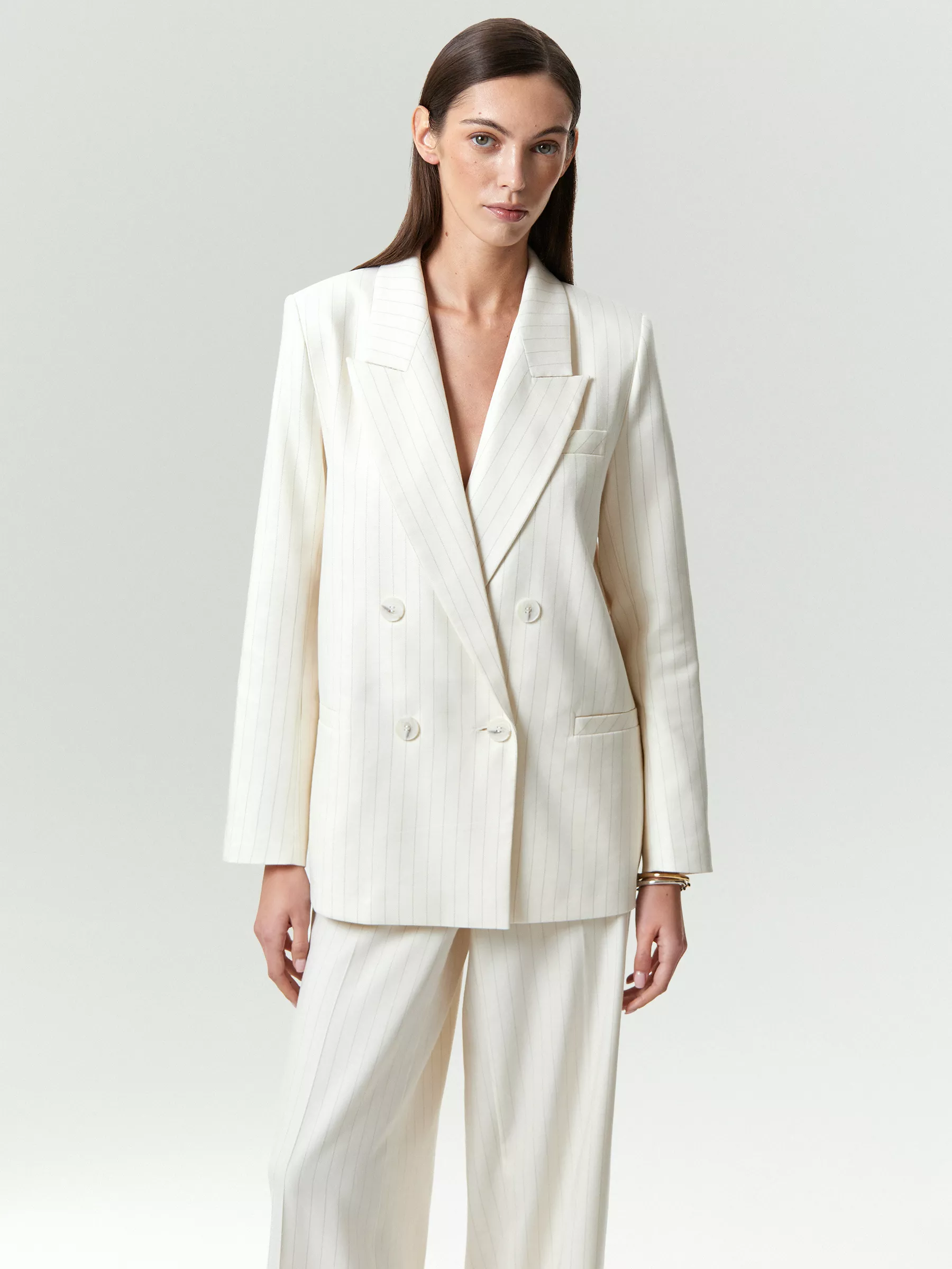 Двубортный жакет в полоску