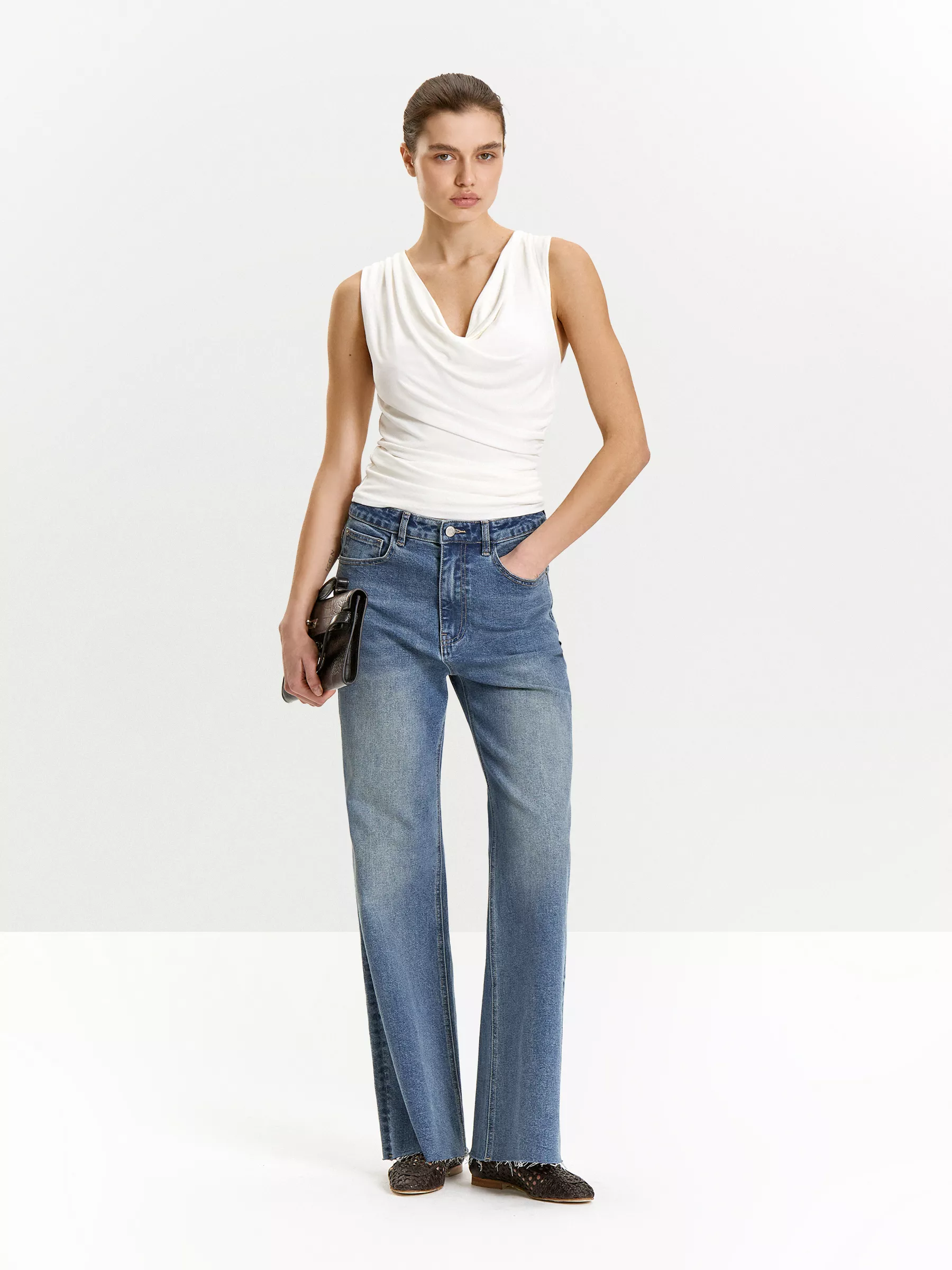 Топ из 100% вискозы с драпировкой