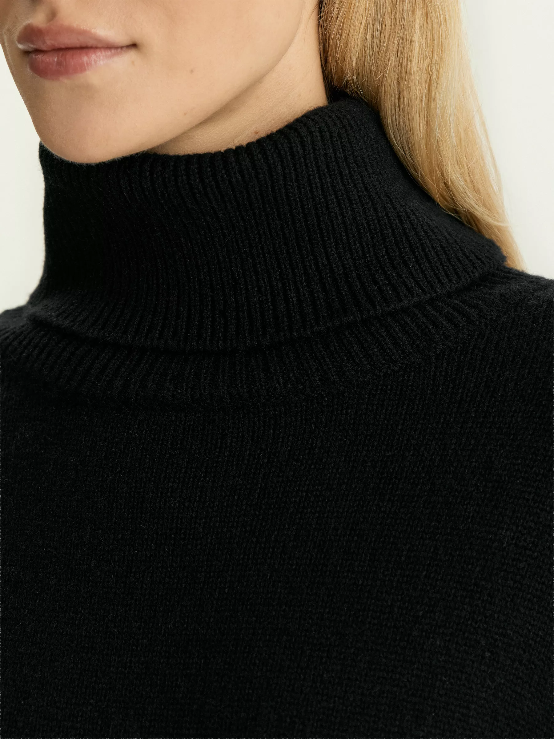 Свитер B2919/onyra