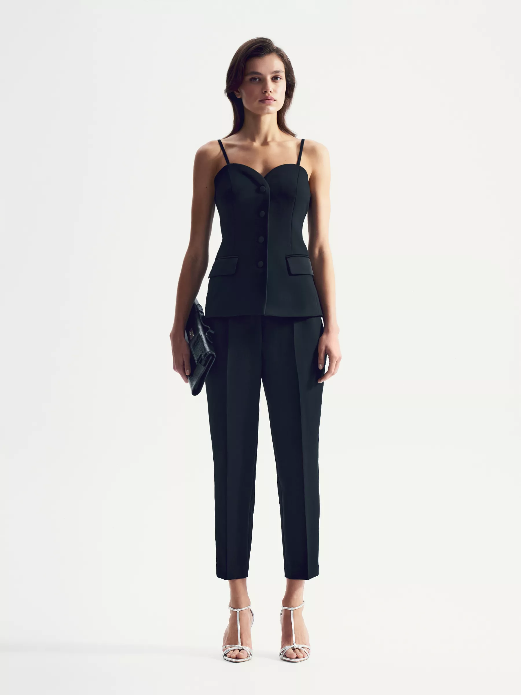 Брюки зауженного кроя