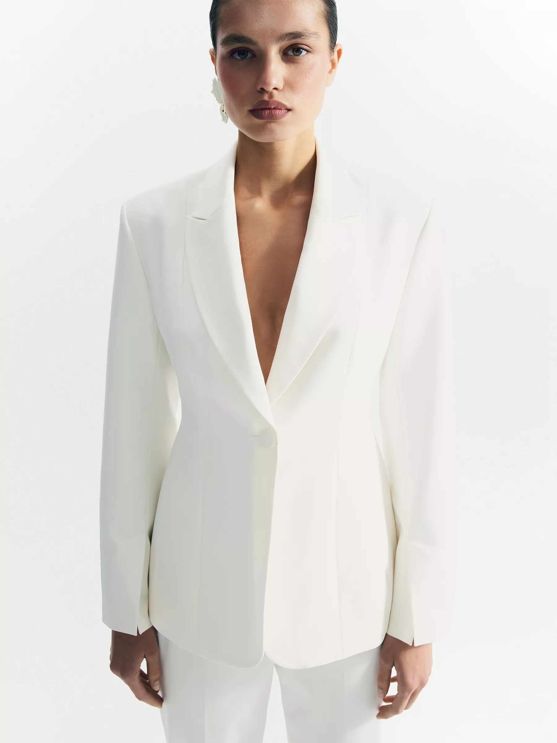 Жакет приталенного кроя