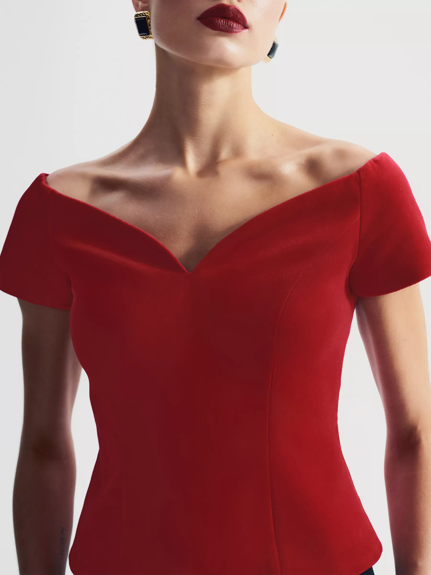 Однотонный топ