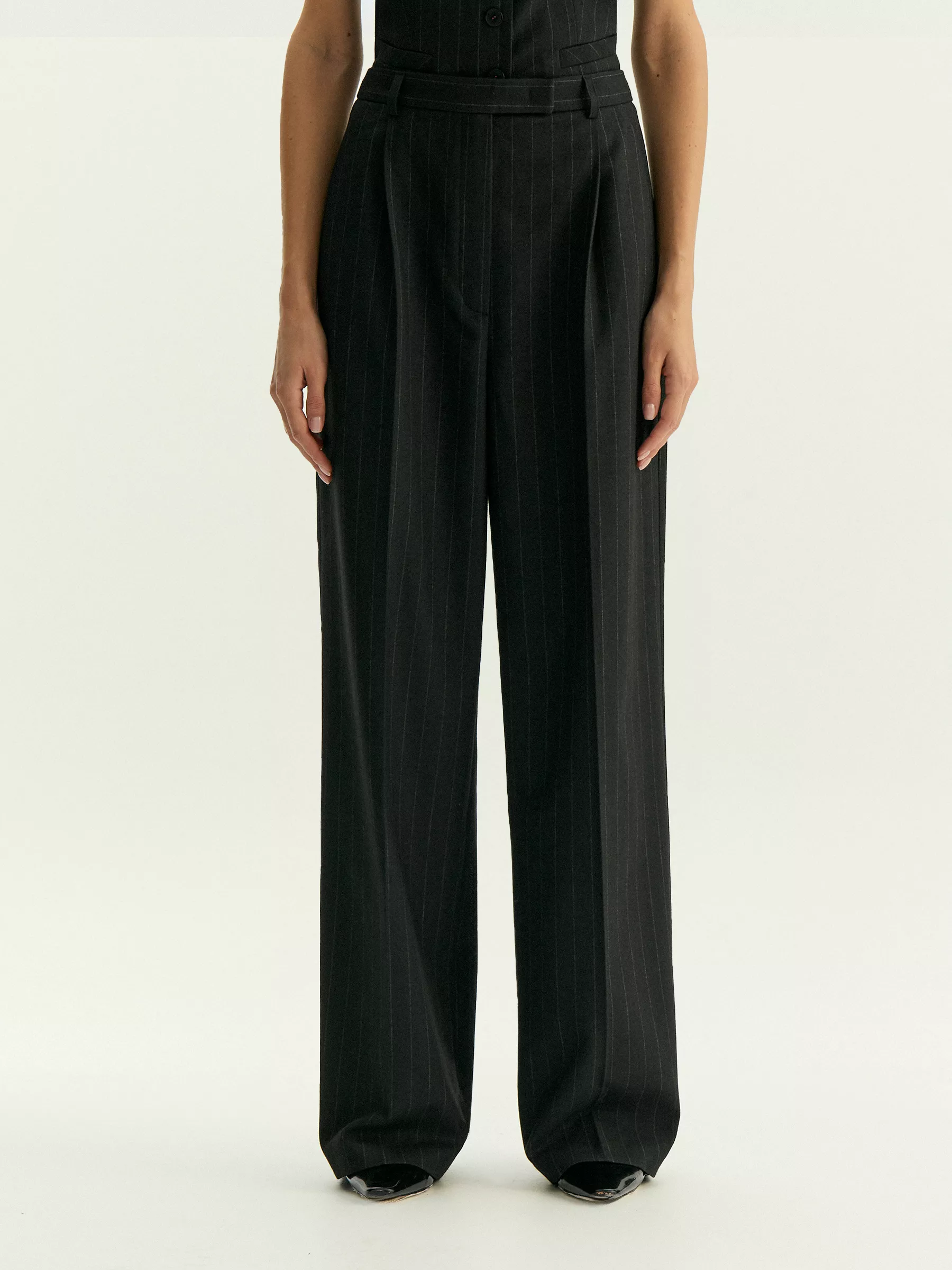 Брюки широкого кроя