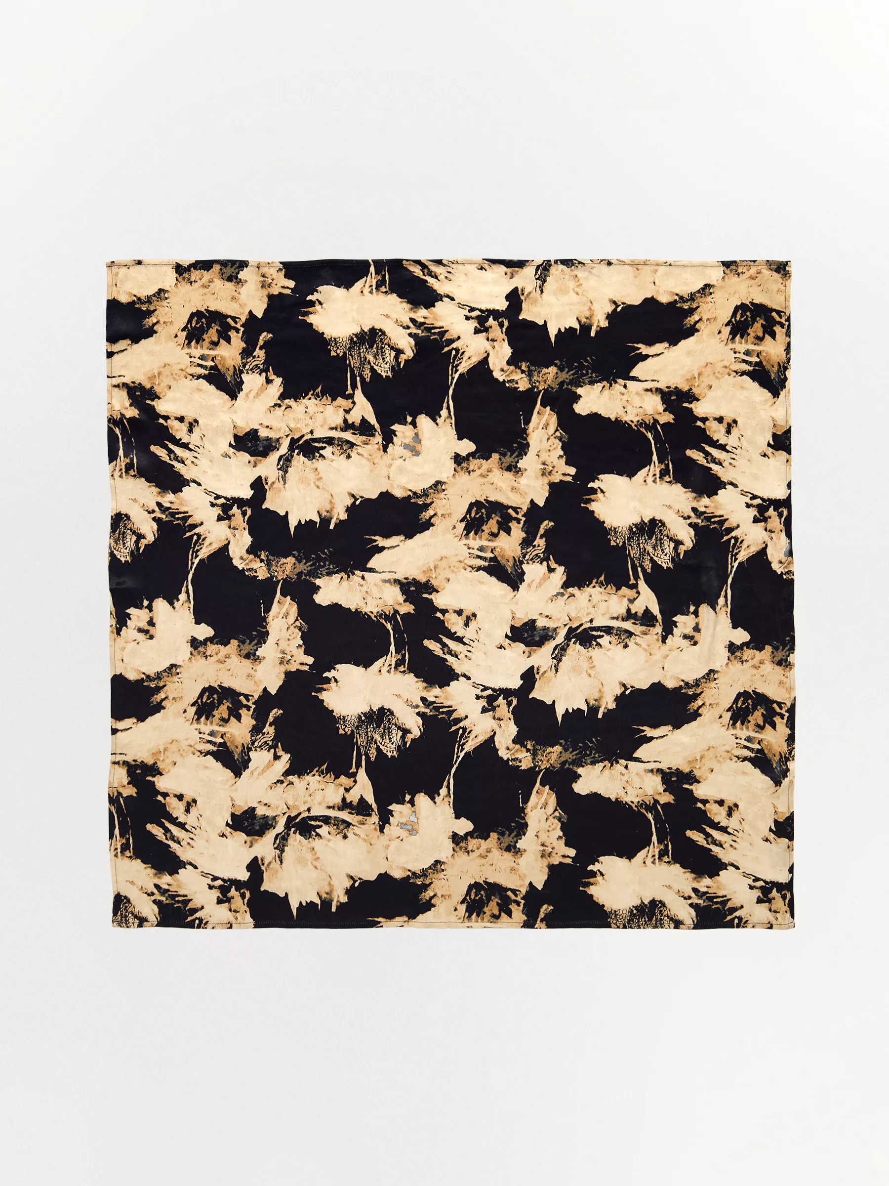 Платок с принтом