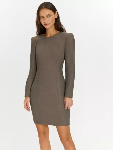 платье приталенное
