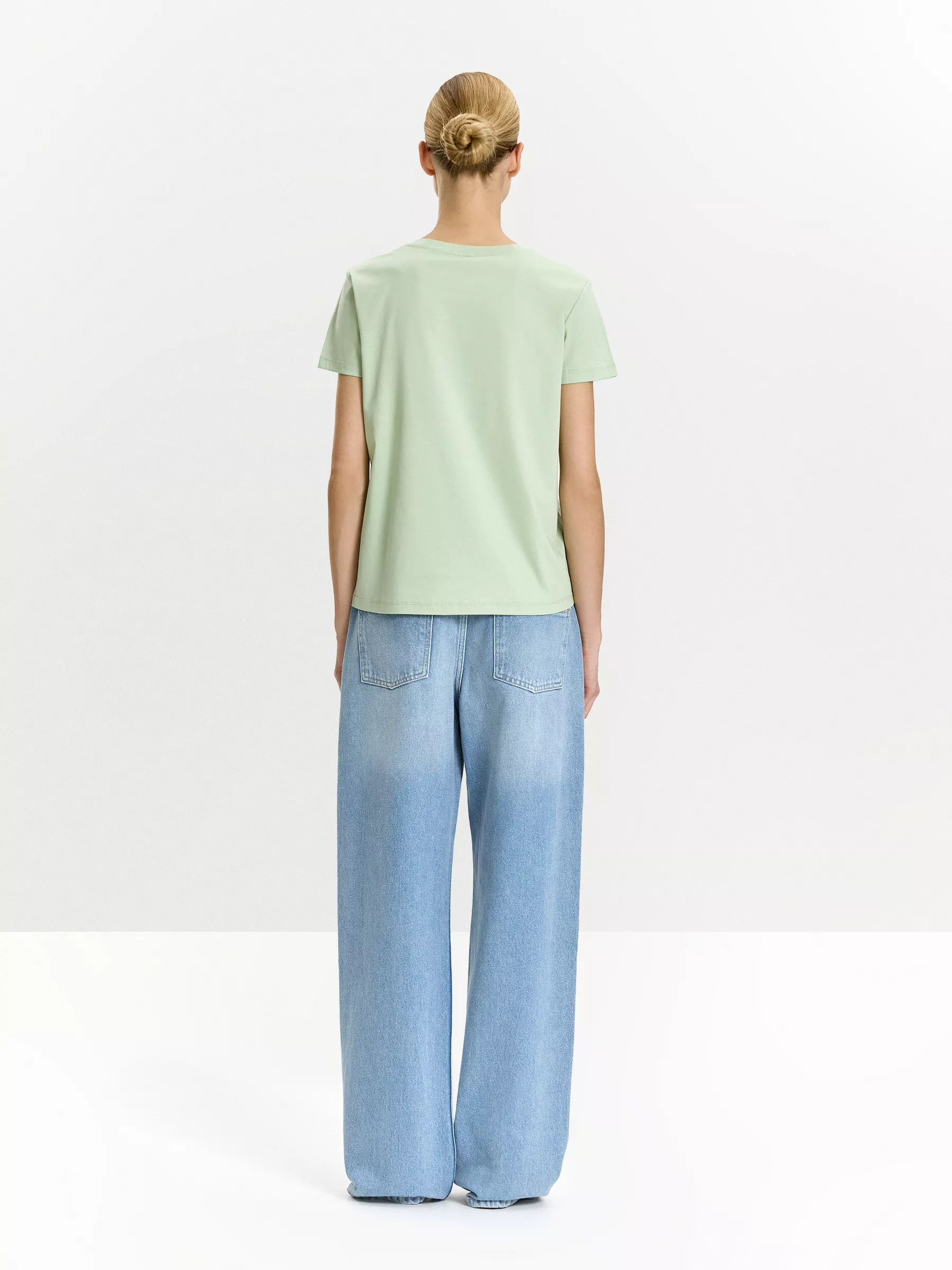 Футболка B2579/fiction