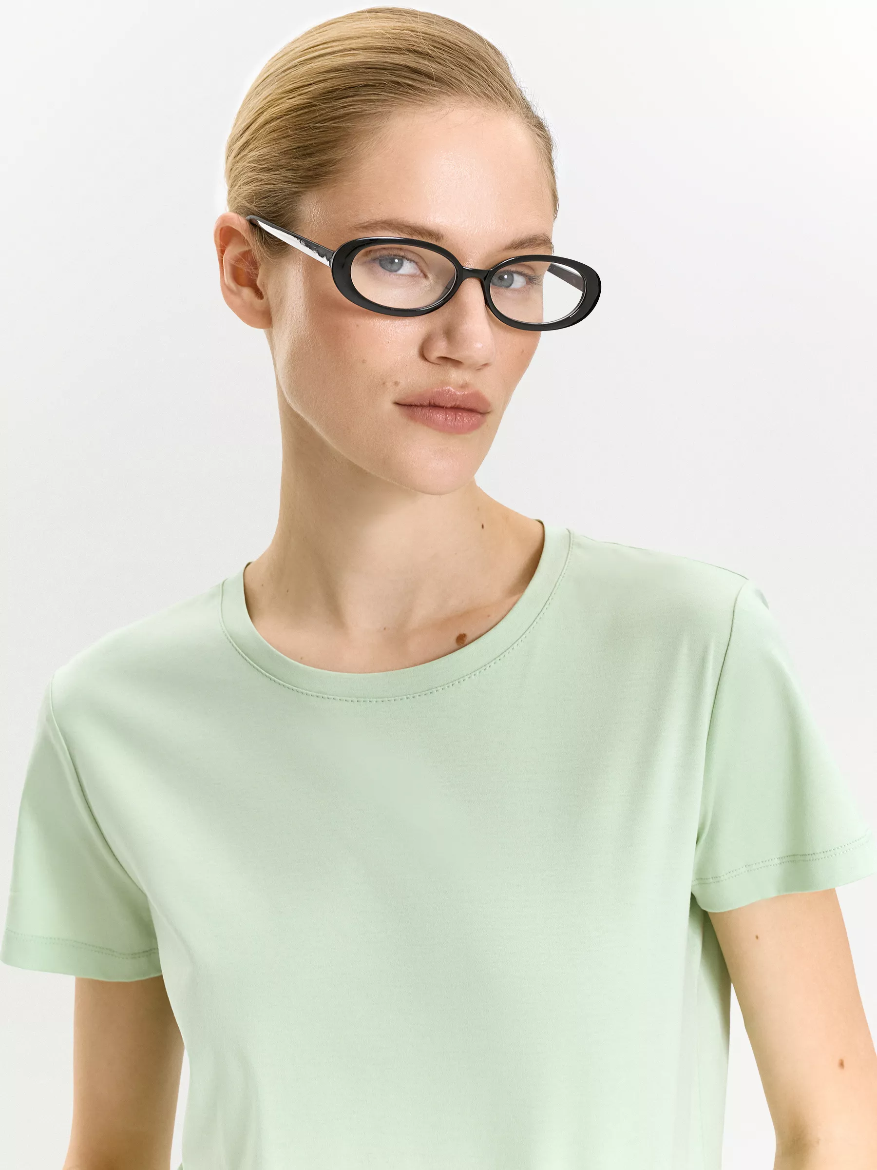 Футболка B2579/fiction