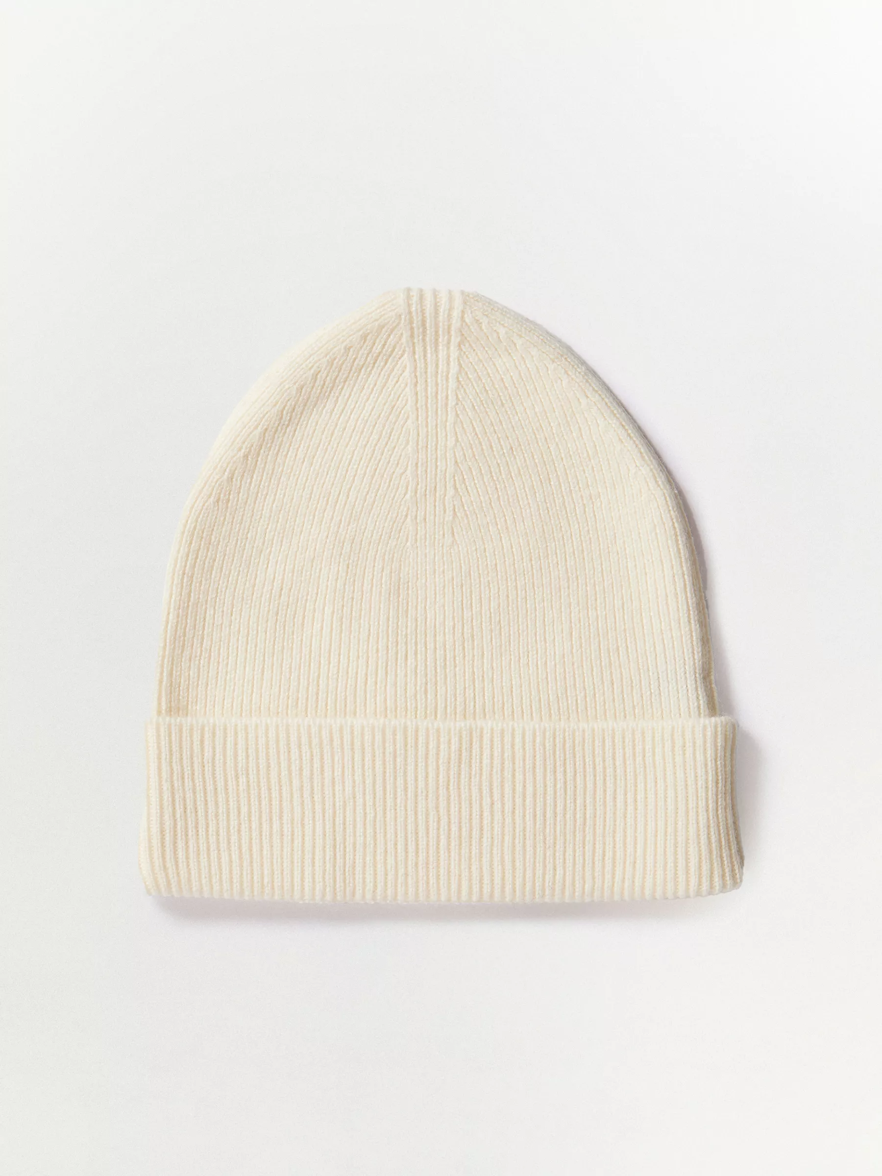 Шапка из шерсти и кашемира