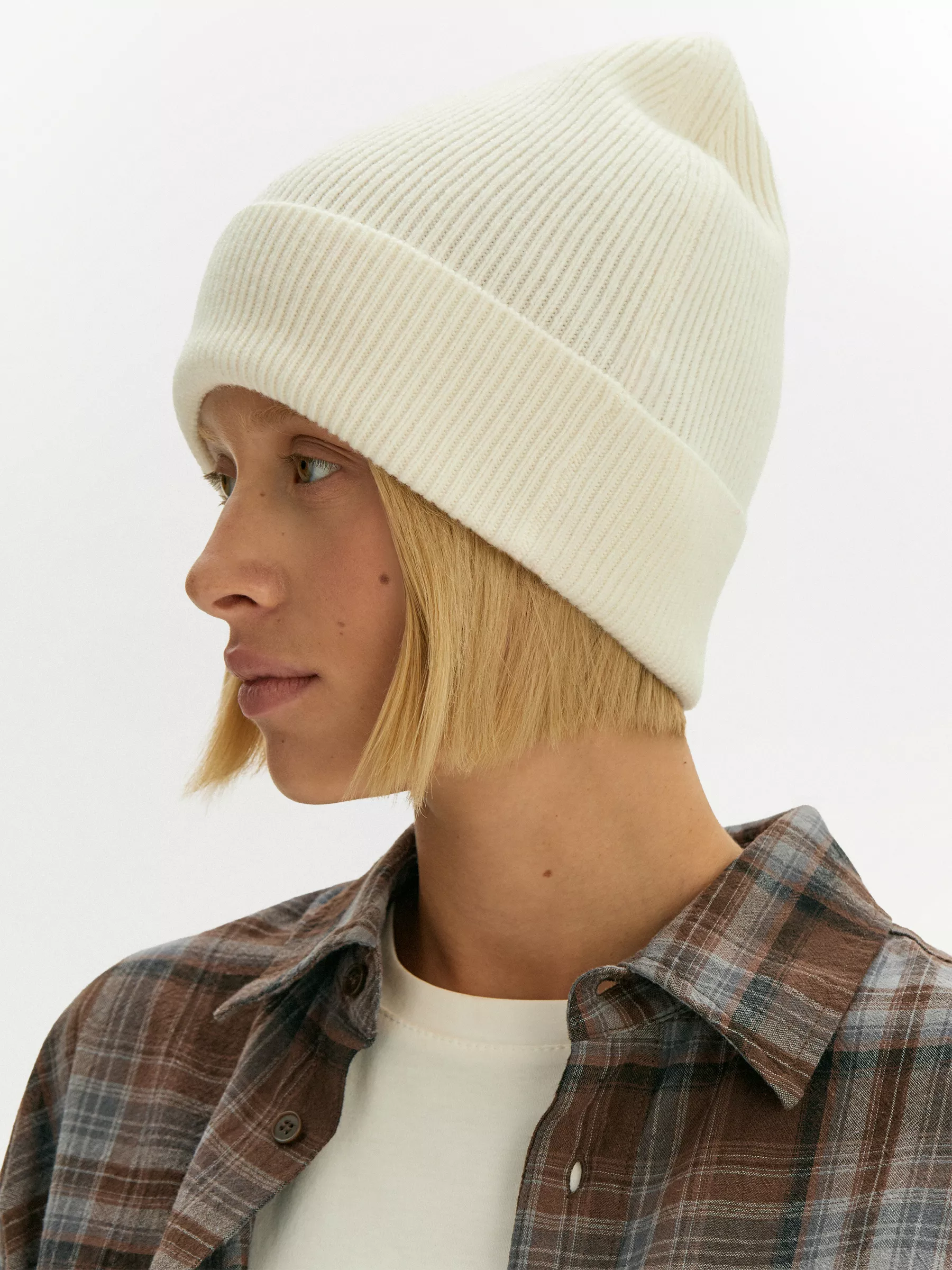 Шапка из шерсти и кашемира