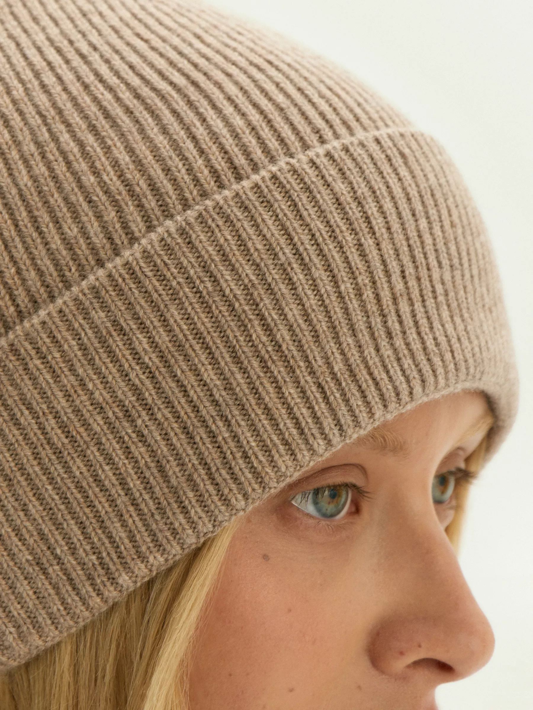 Шапка H007/cruma