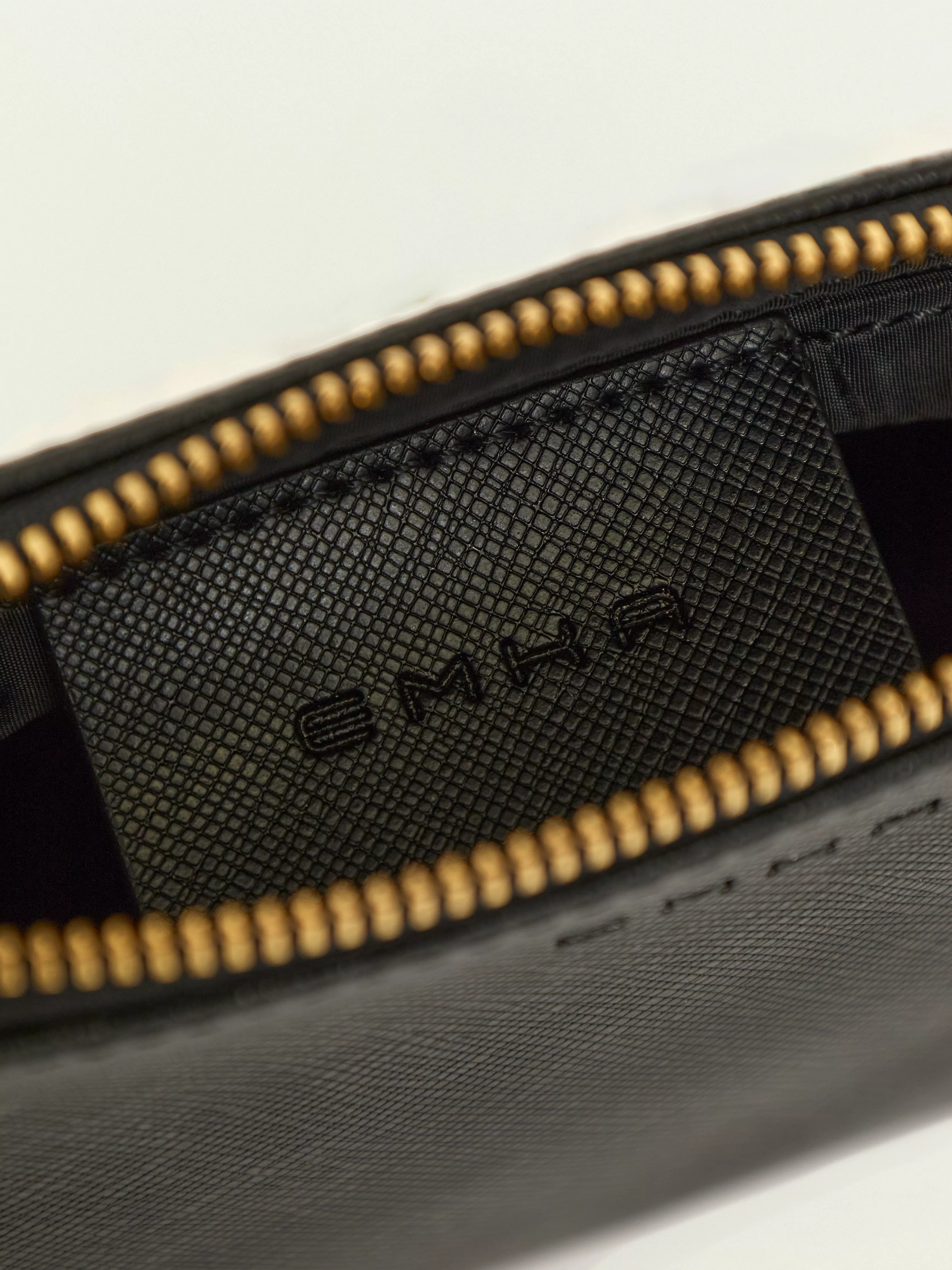 Сумка из натуральной кожи для украшений