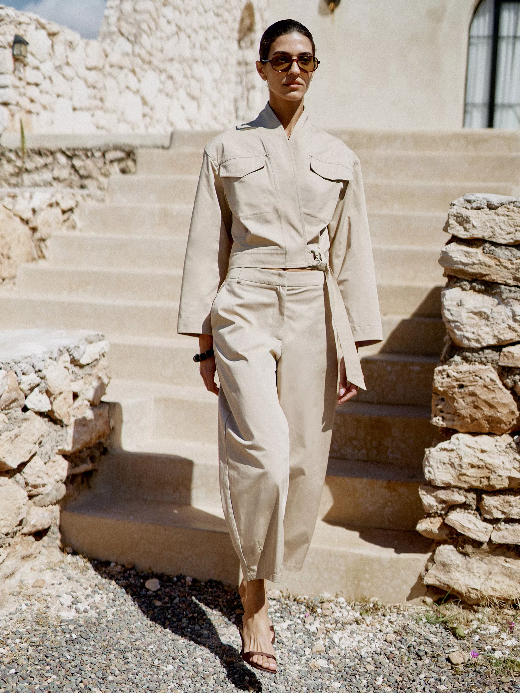 брюки зауженного кроя