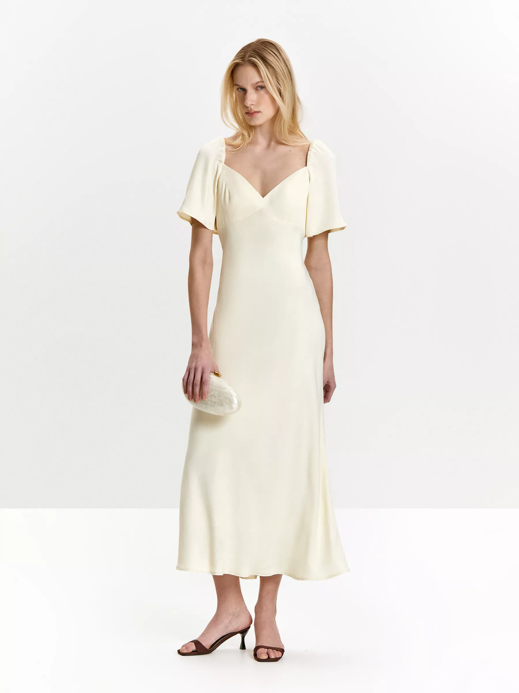 Платье приталенное