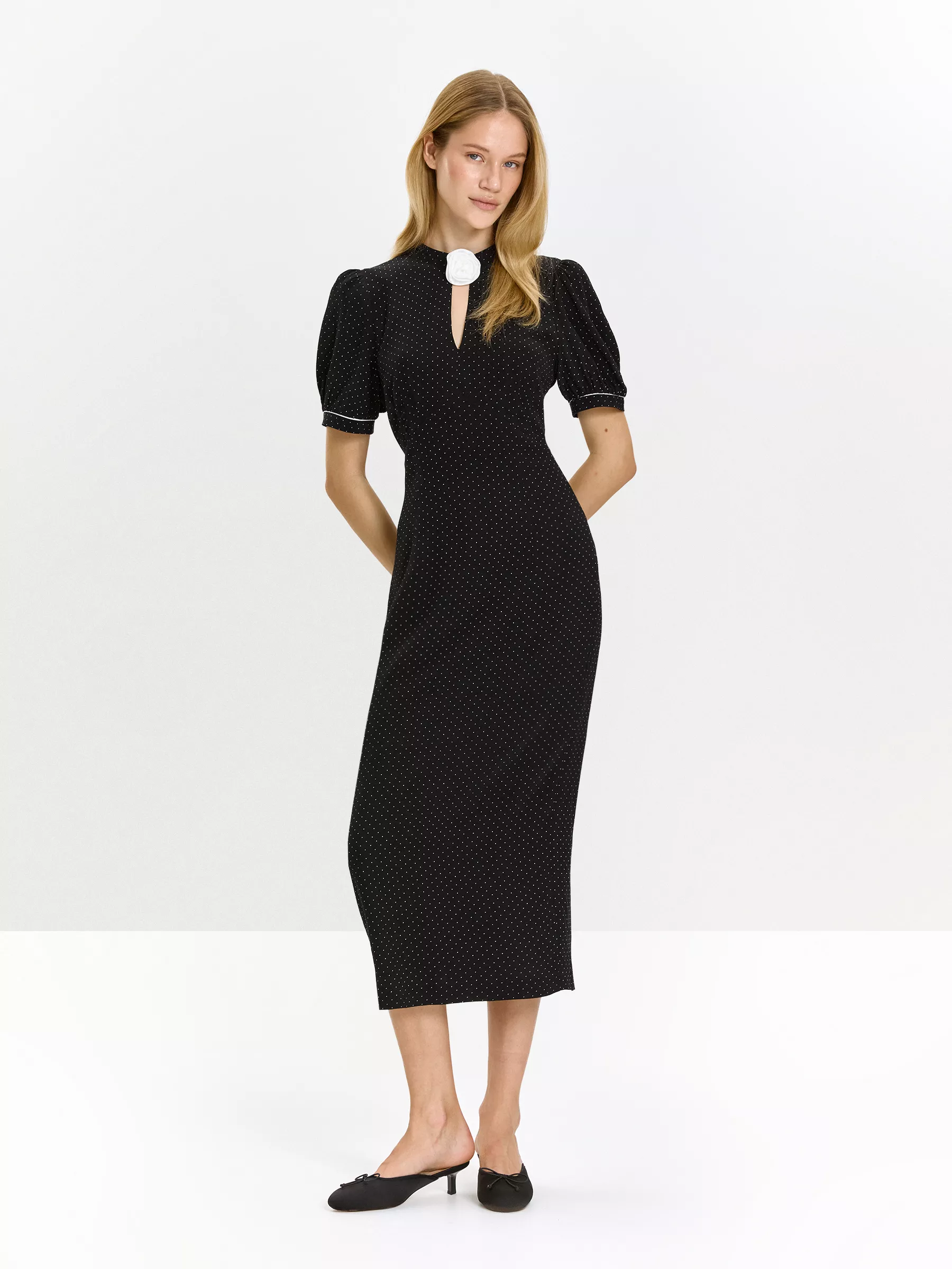 платье в горох