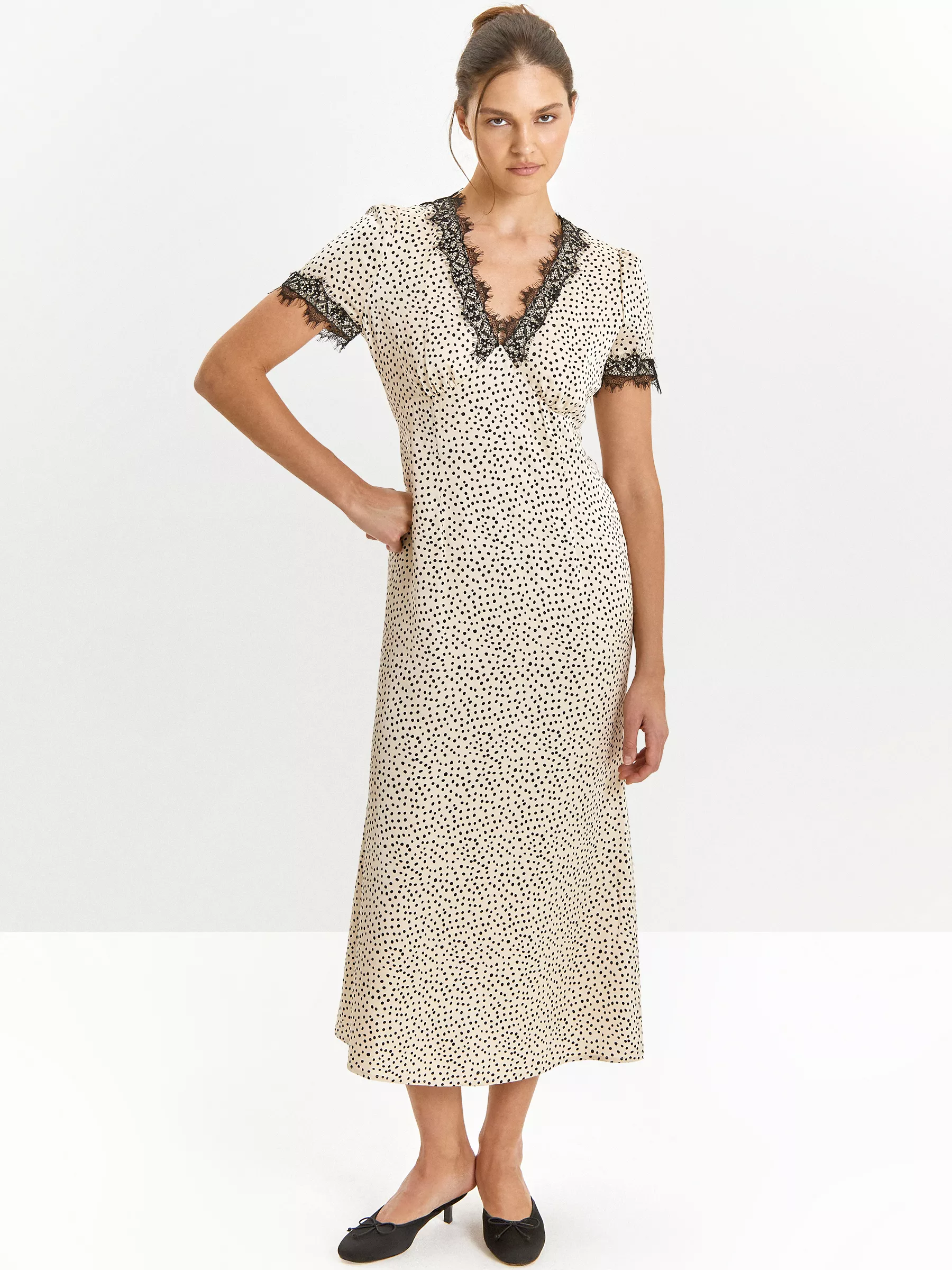 Платье в горох