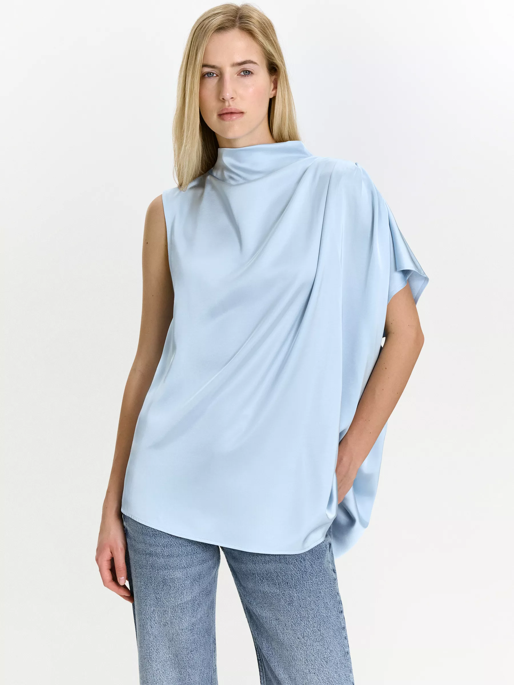 блузка с поясом