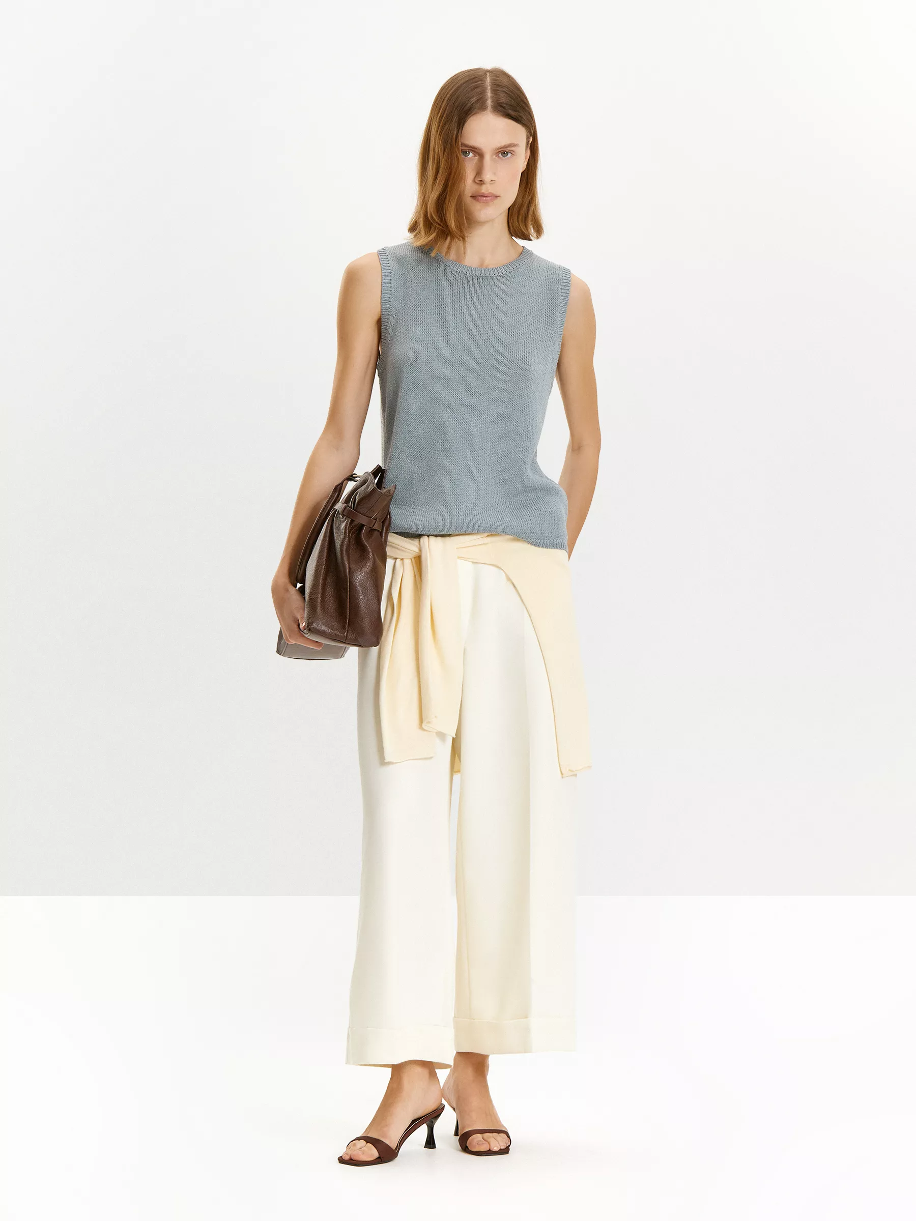 Топ с содержанием льна