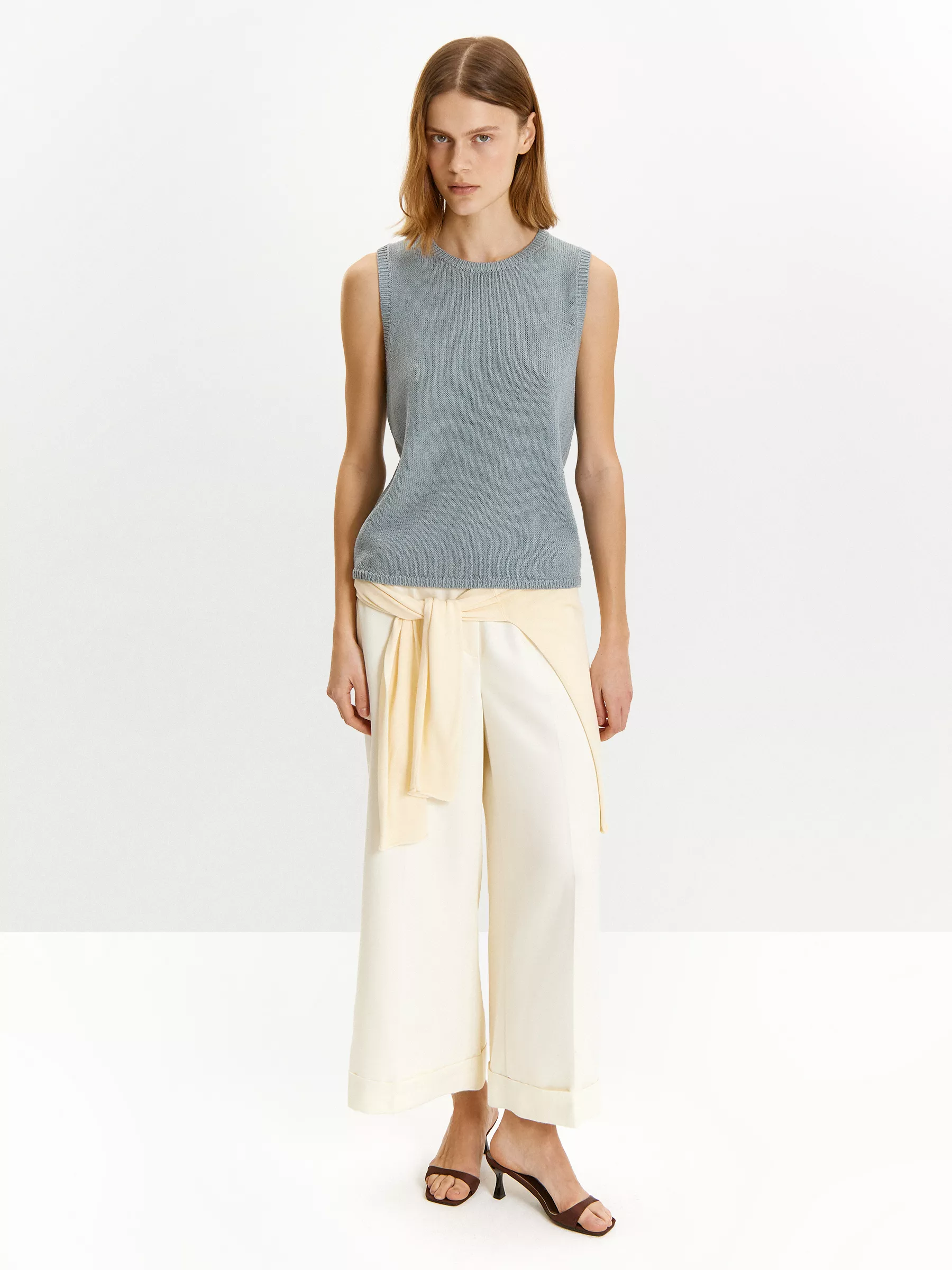 Топ с содержанием льна