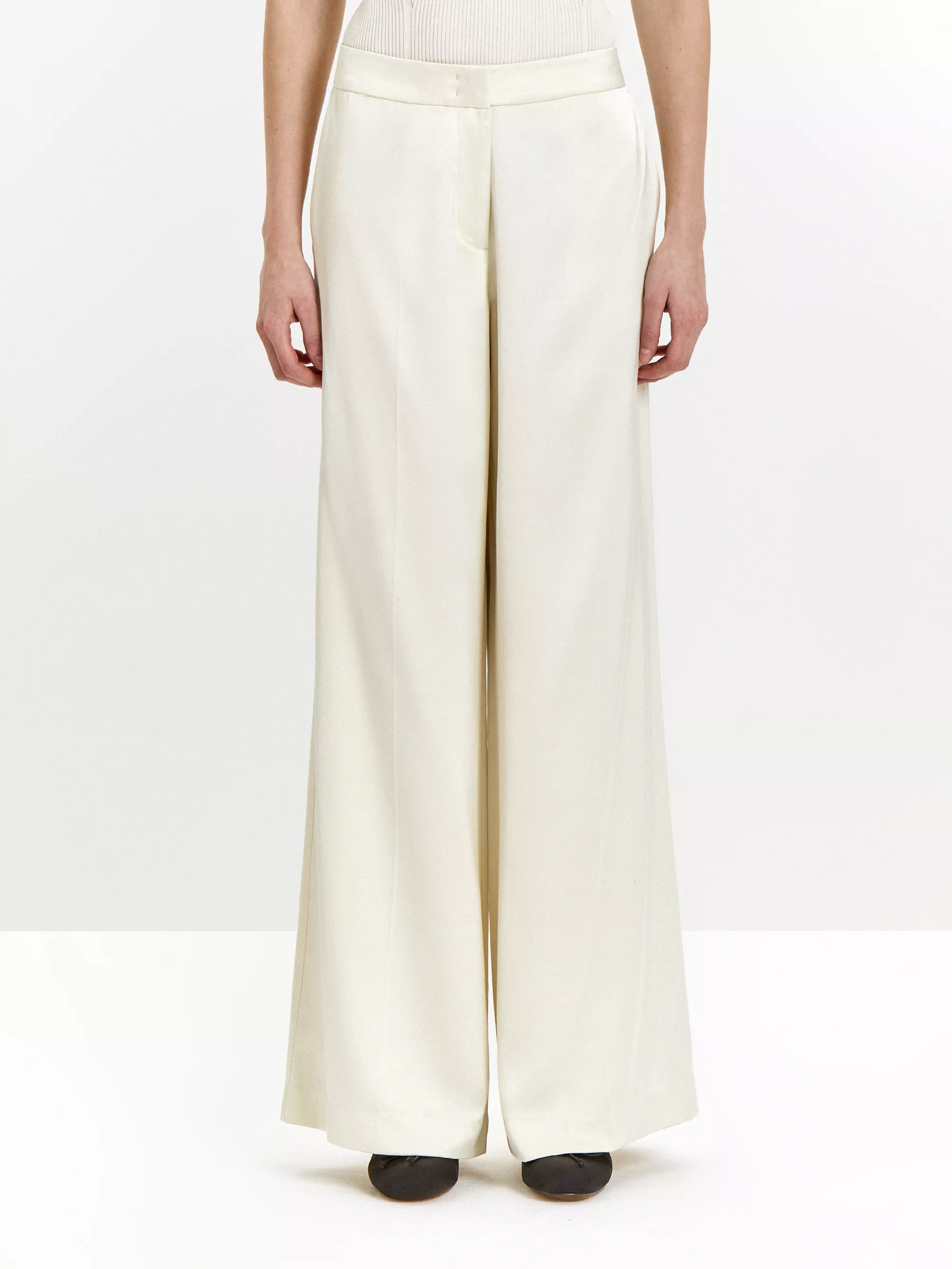 брюки прямого кроя