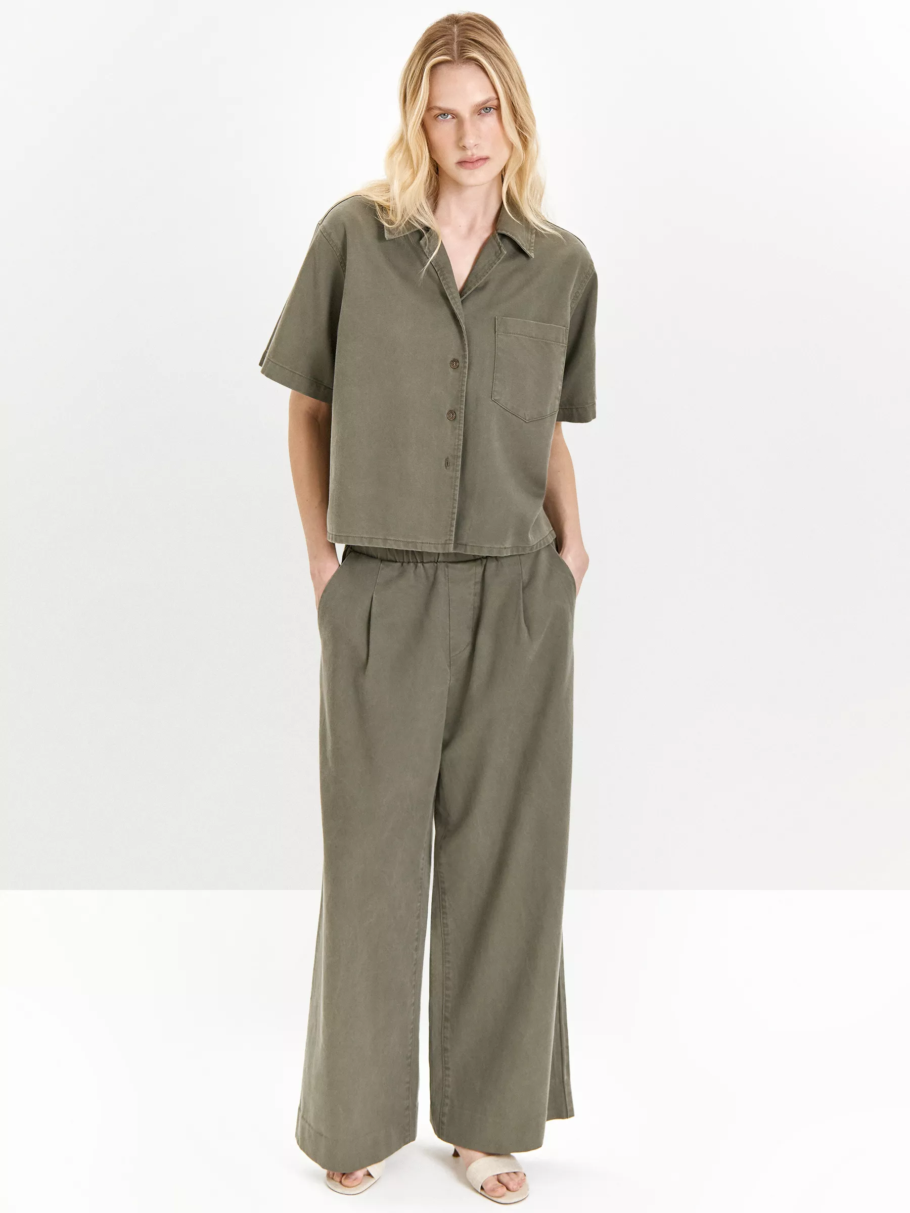 Брюки широкого кроя