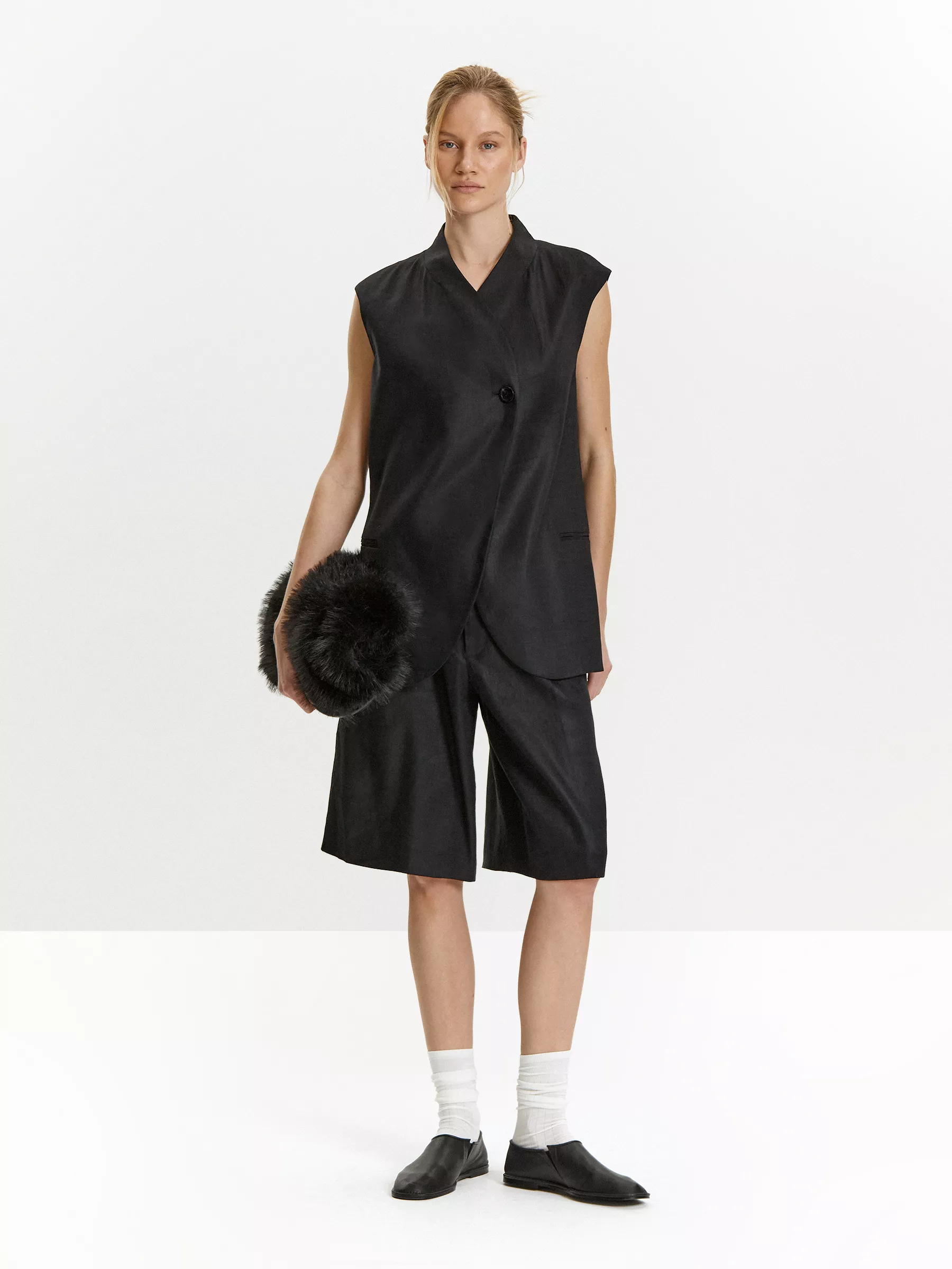 Жилет прямого кроя