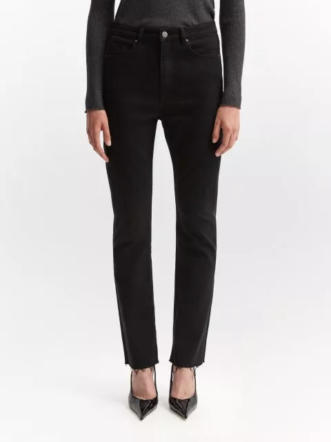 Джинсы Slim Fit 549