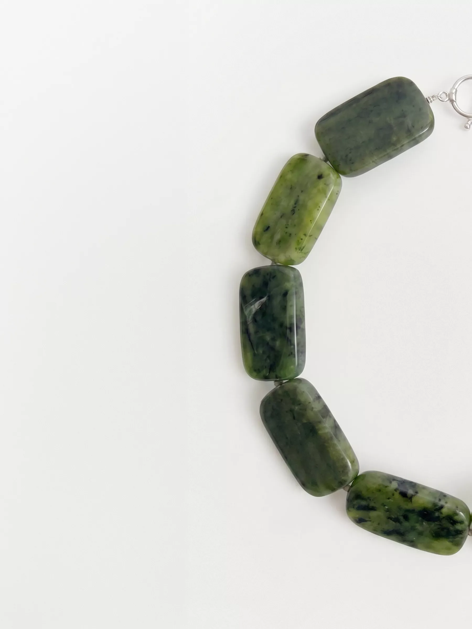 Ожерелье L255/greenstone